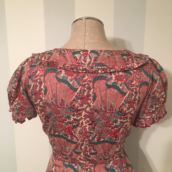 Peplum Top w/ Pleated Collar & Puffy Sleeves - Picture 6 of 8